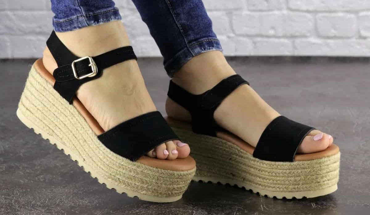  Buy And Price black sandals with small heel 