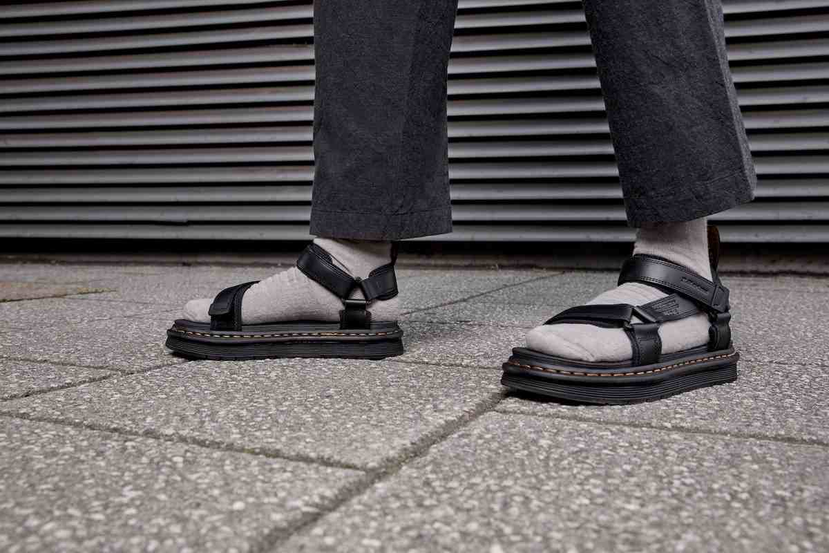  Buy And Price Men good sandals for bunions 