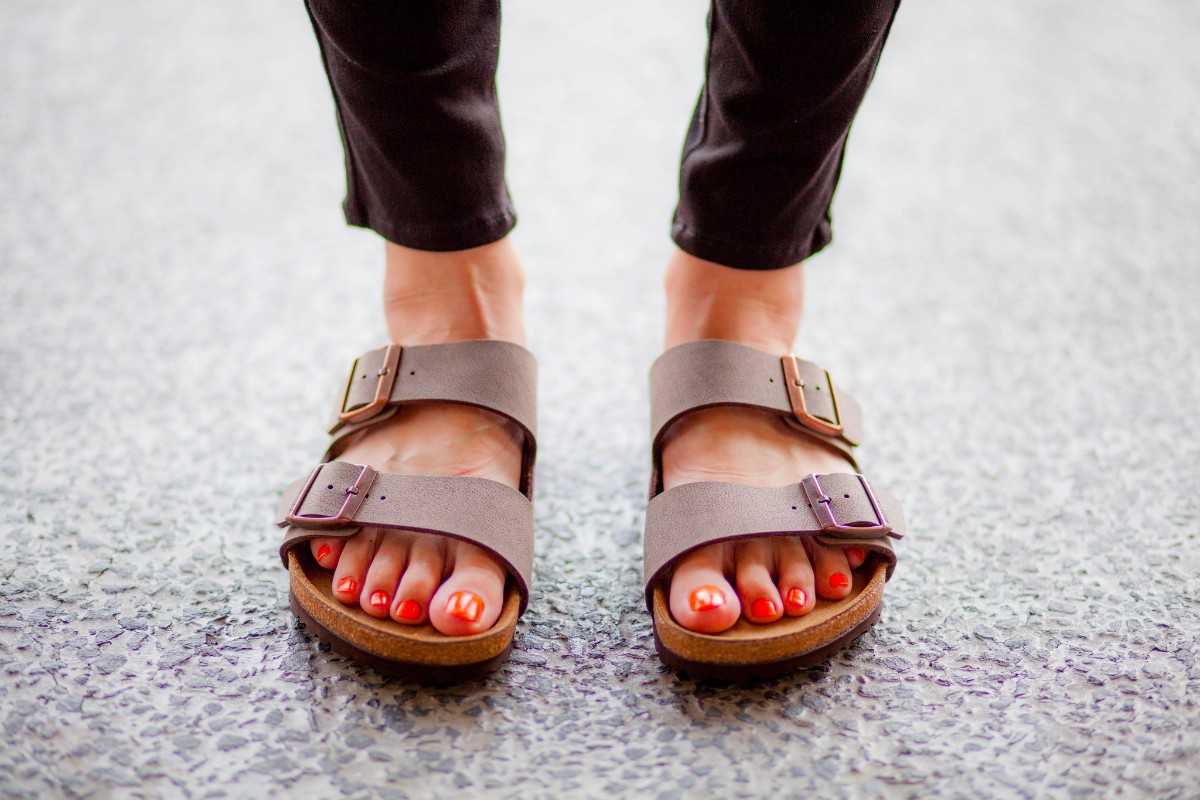  Sandals with arch support and heel cup for summer + Buy 